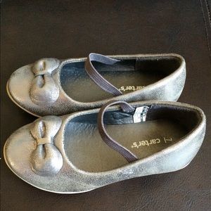 Carter’s Girls platinum maryjane’s flats